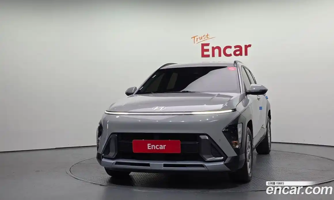 Hyundai Kona 2023 1.6 автомат (гидро), фото 3
