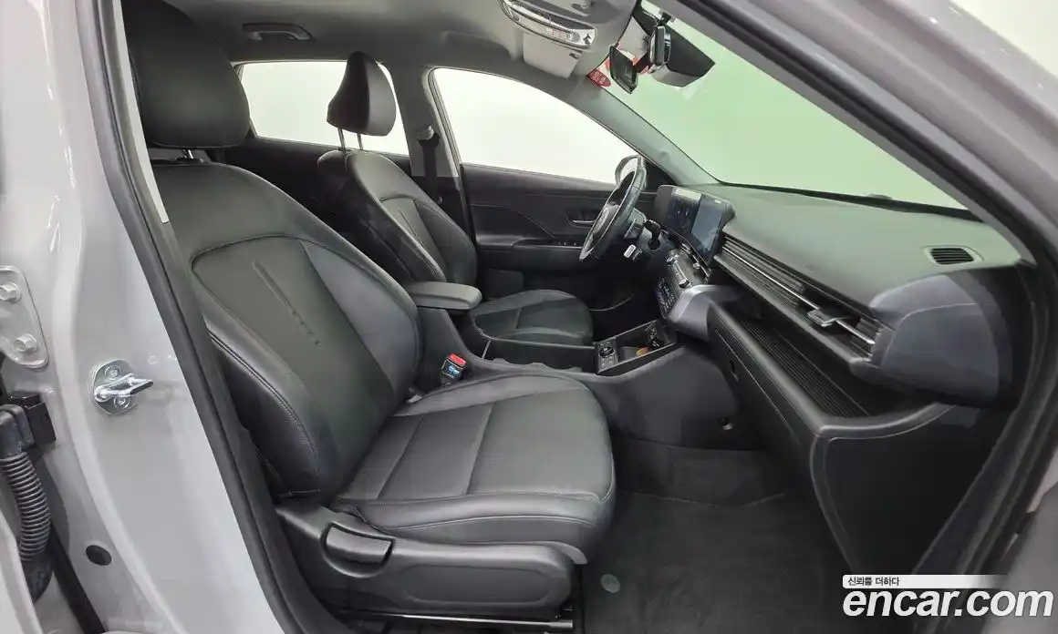 Hyundai Kona 2023 1.6 автомат (гидро), фото 10