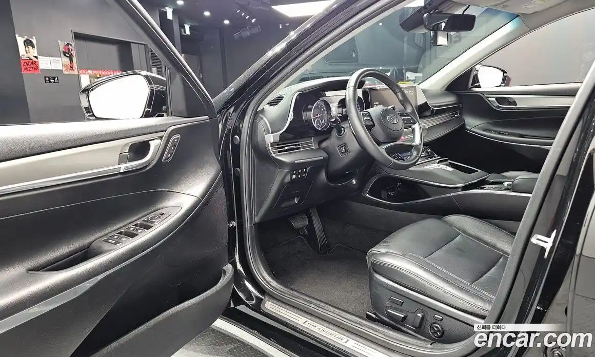 Hyundai Grandeur 2022 2.5 автомат (гидро), фото 13