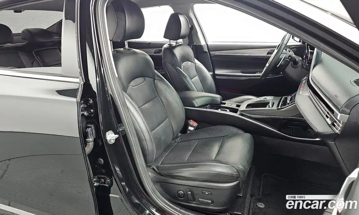 Hyundai Grandeur 2022 2.5 автомат (гидро), фото 16