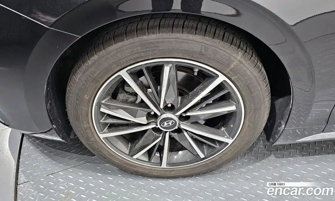 Hyundai Grandeur 2022 2.5 автомат (гидро), фото 5