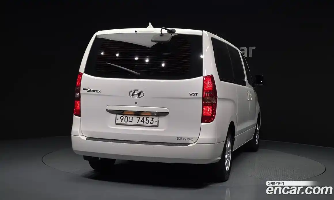 Hyundai Starex 2015 2.5 автомат (гидро), фото 4