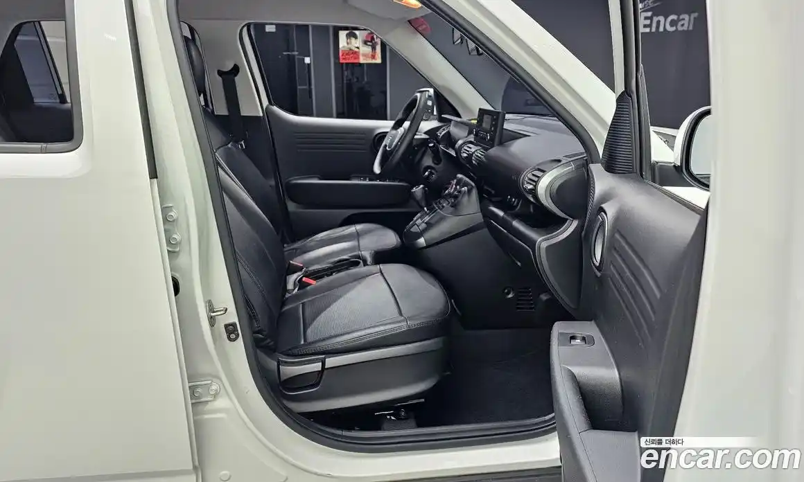 Hyundai Casper 2023 1.0 автомат (гидро), фото 17