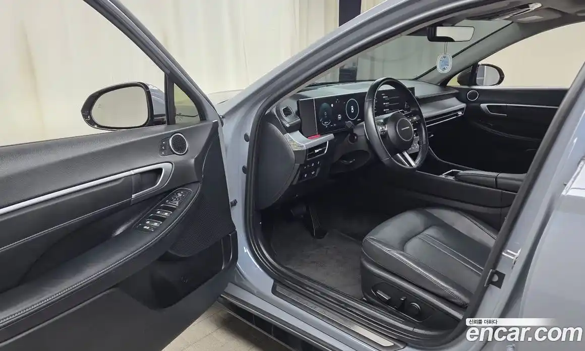 Hyundai Sonata 2024 2.0 автомат (гидро), фото 13
