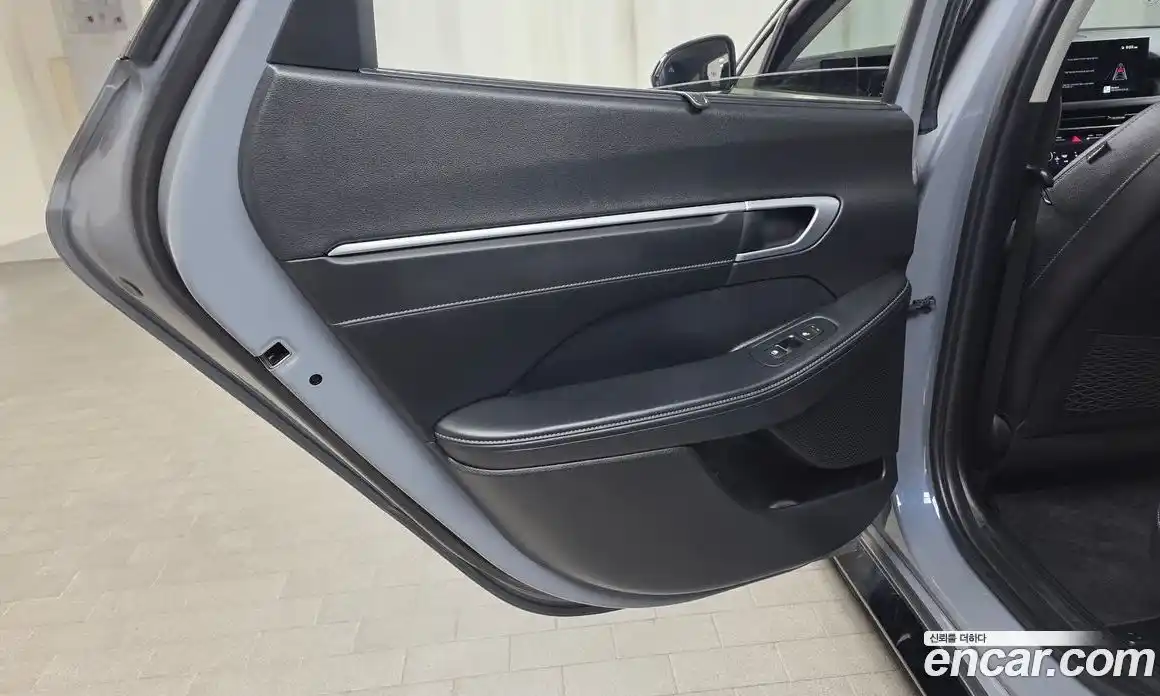Hyundai Sonata 2024 2.0 автомат (гидро), фото 15