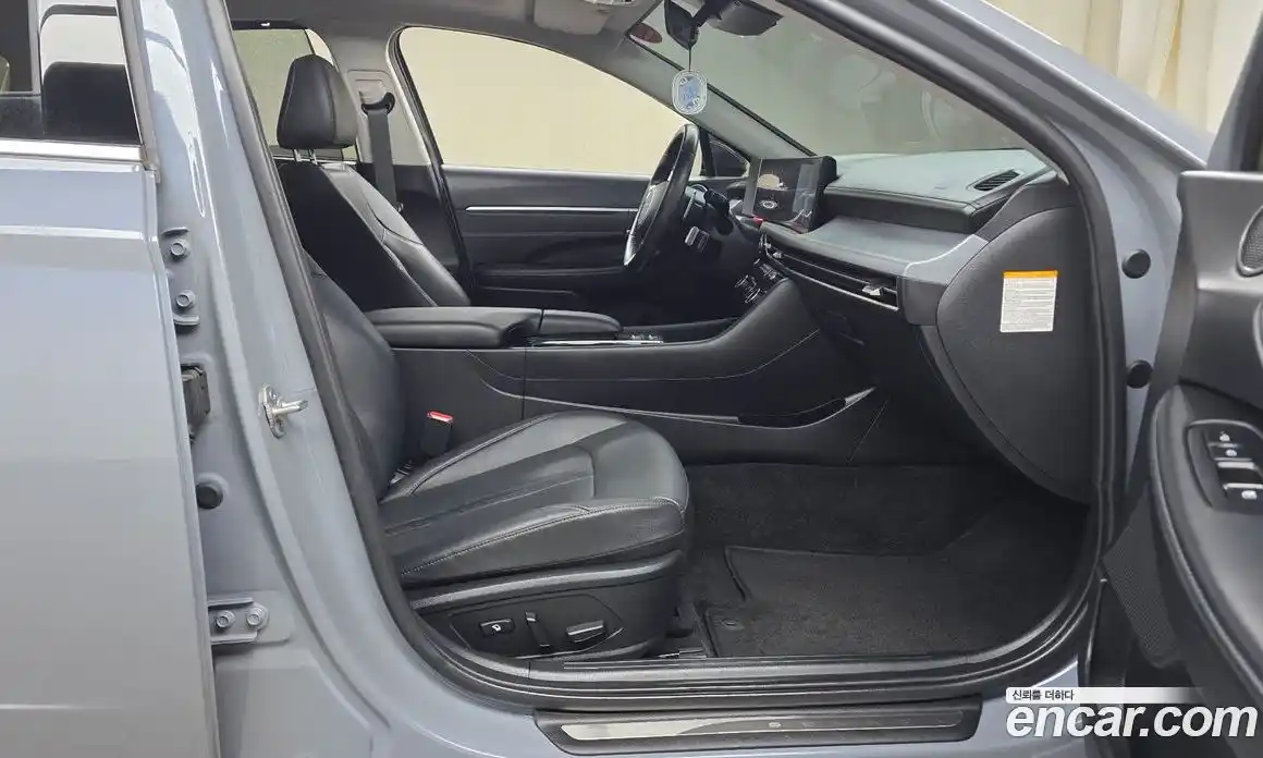 Hyundai Sonata 2024 2.0 автомат (гидро), фото 16