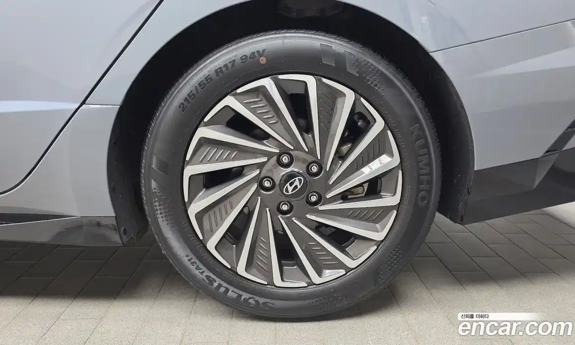 Hyundai Sonata 2024 2.0 автомат (гидро), фото 7