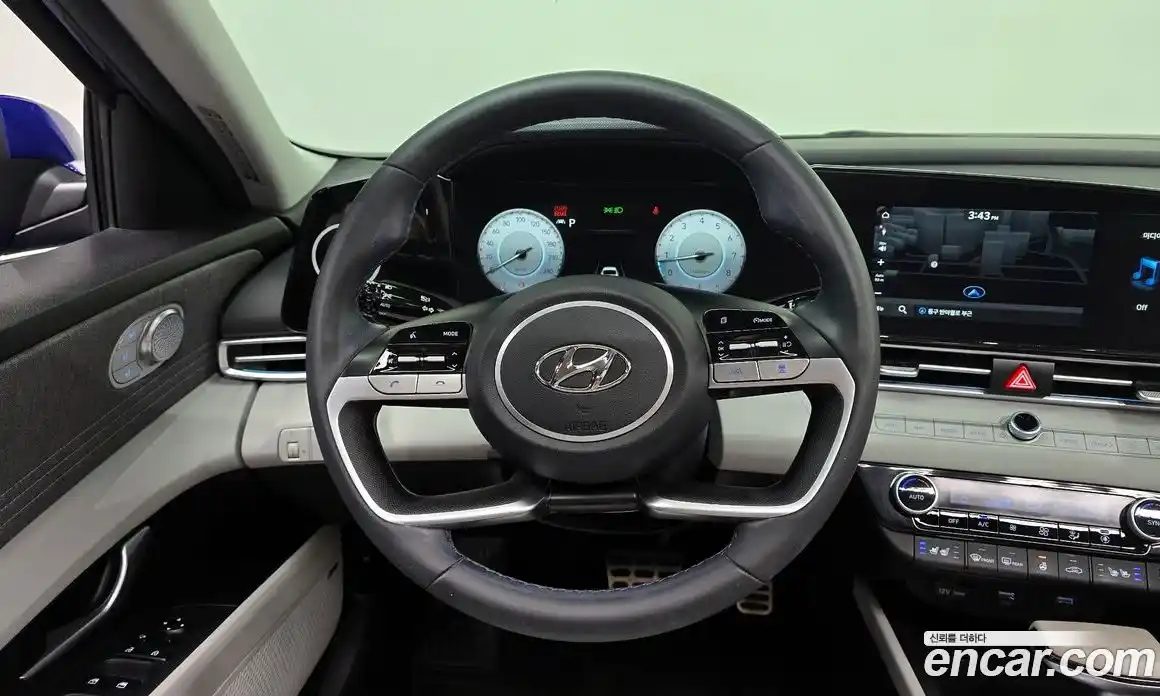 Hyundai Avante 2022 1.6 автомат (гидро), фото 13