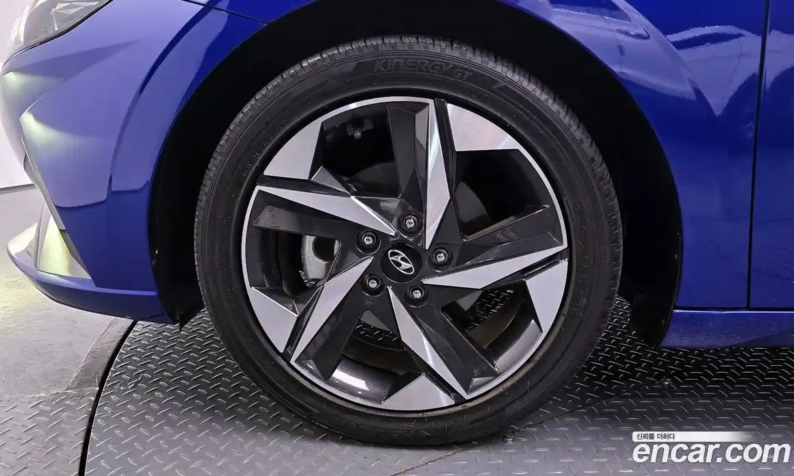 Hyundai Avante 2022 1.6 автомат (гидро), фото 5