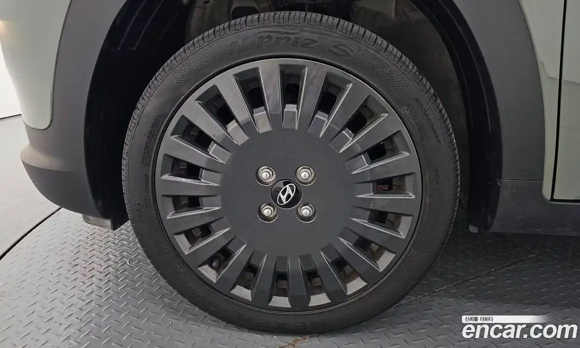 Hyundai Casper 2023 1.0 автомат (гидро), фото 5