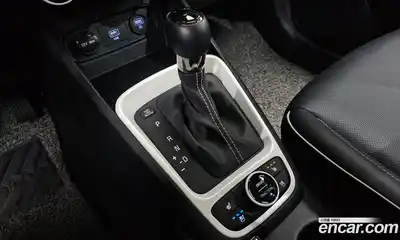 Hyundai Venue 2021 1.6 автомат (гидро), миниатюра 9