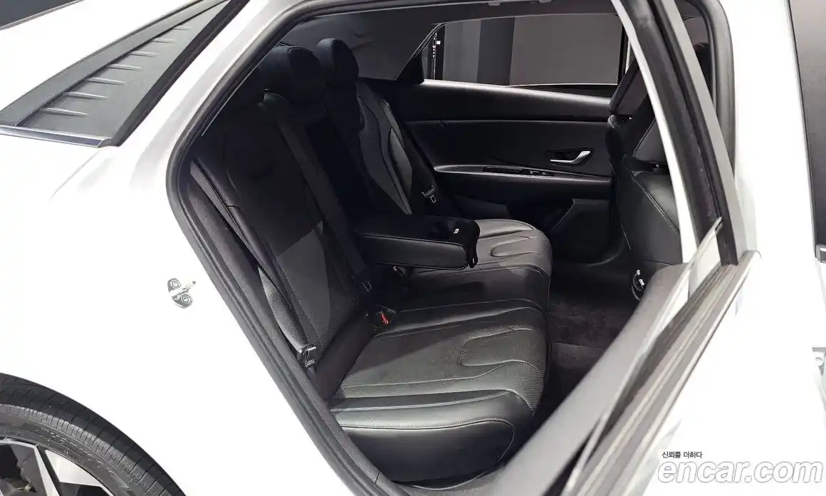 Hyundai Avante 2020 1.6 автомат (гидро), фото 16