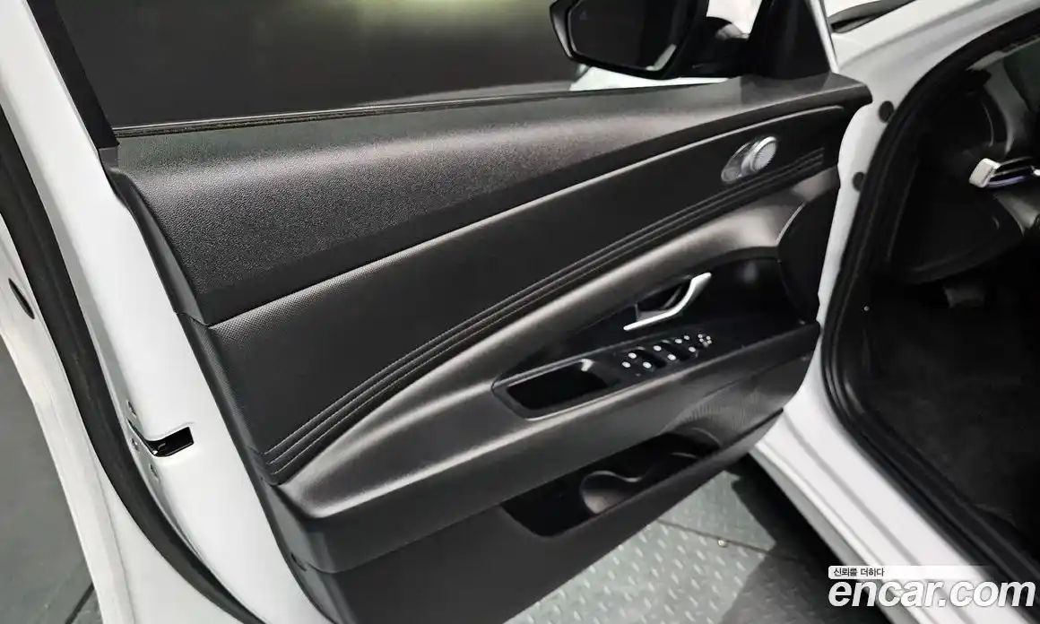 Hyundai Avante 2020 1.6 автомат (гидро), фото 30