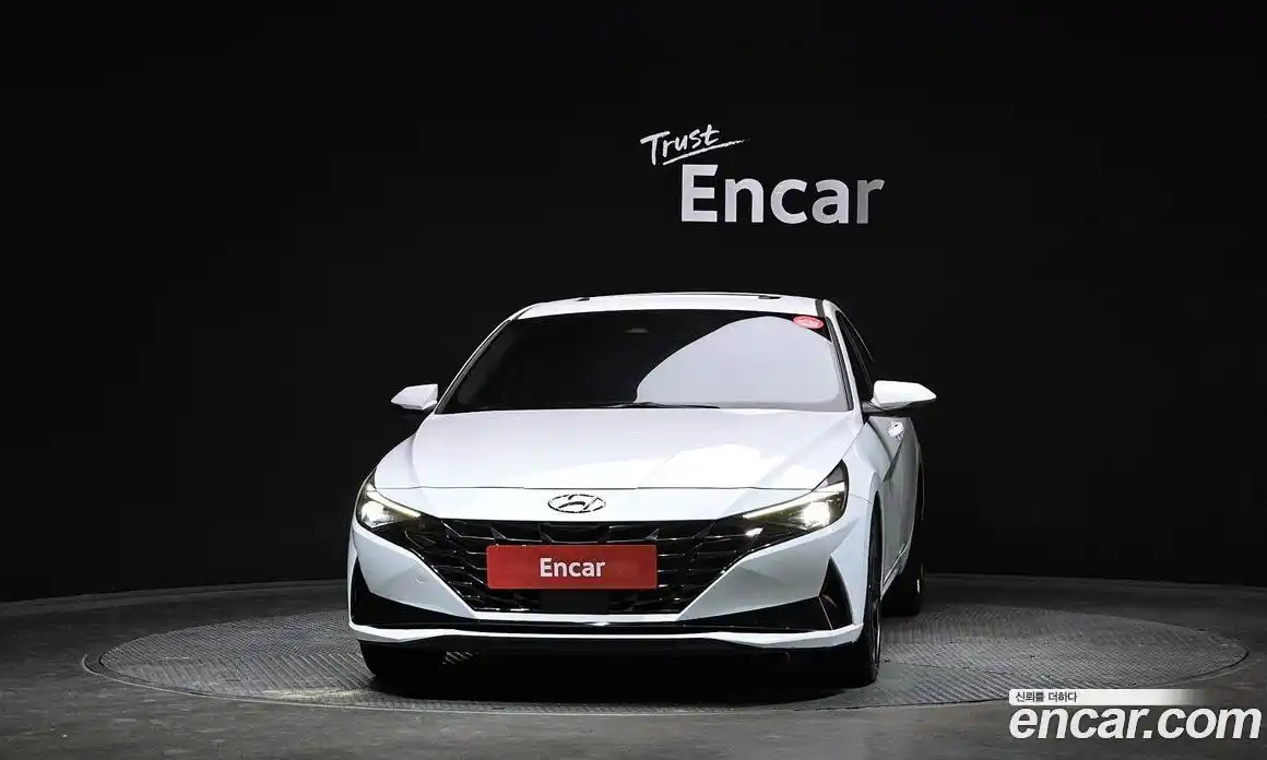 Hyundai Avante 2020 1.6 автомат (гидро), фото 3