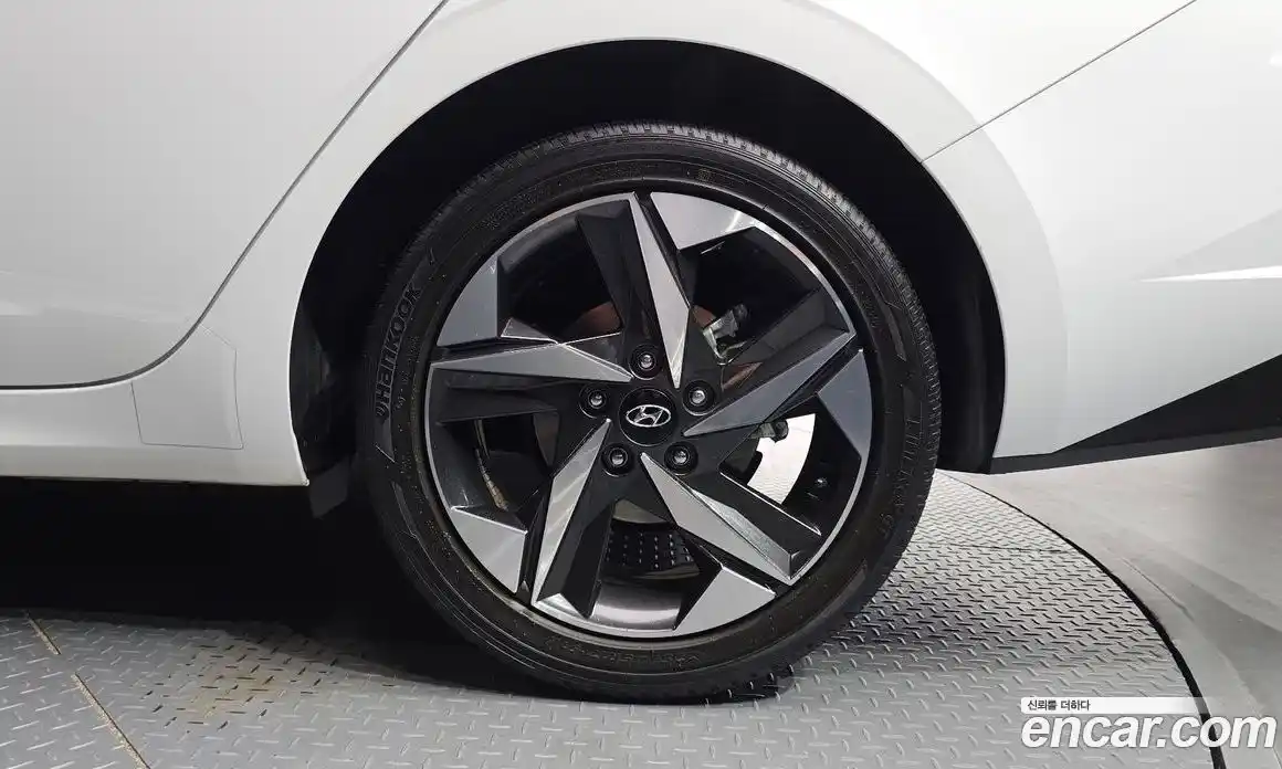 Hyundai Avante 2020 1.6 автомат (гидро), фото 7