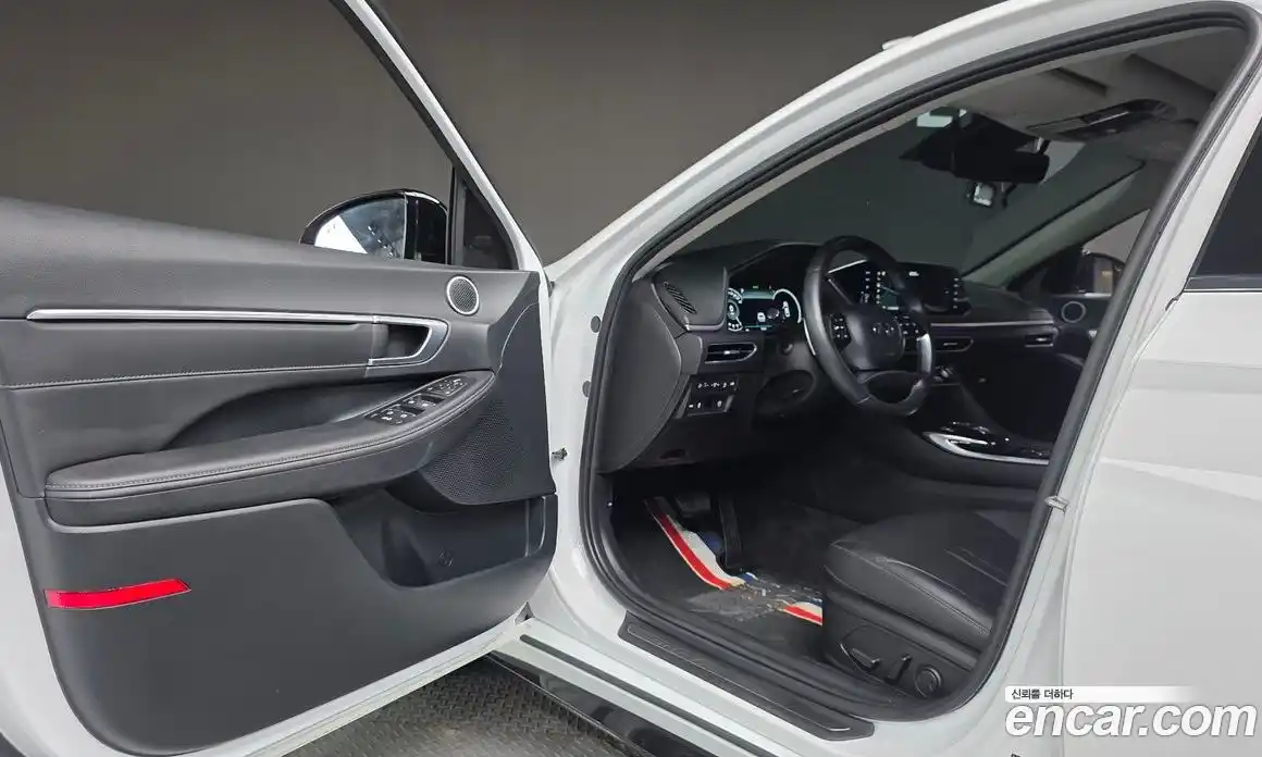 Hyundai Sonata 2022 2.0 автомат (гидро), фото 13
