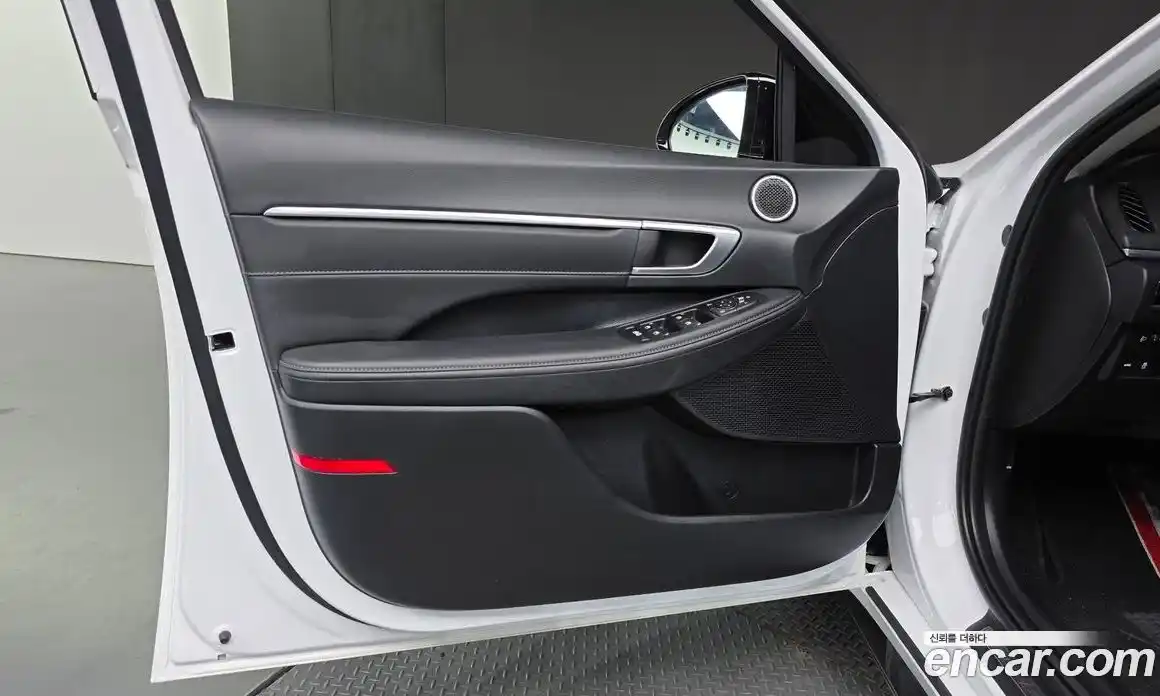 Hyundai Sonata 2022 2.0 автомат (гидро), фото 14