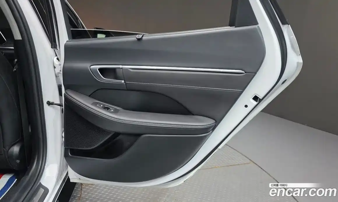 Hyundai Sonata 2022 2.0 автомат (гидро), фото 15