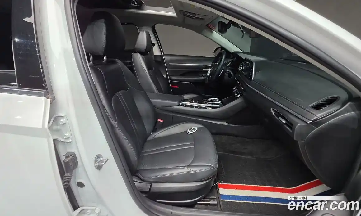 Hyundai Sonata 2022 2.0 автомат (гидро), фото 16