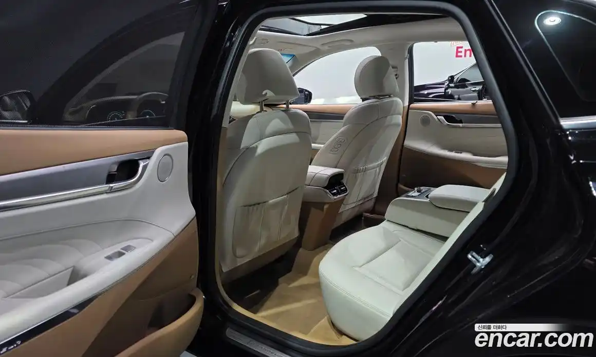 Hyundai Grandeur 2022 2.4 автомат (гидро), фото 17