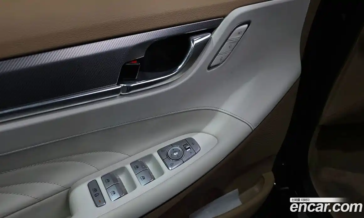 Hyundai Grandeur 2022 2.4 автомат (гидро), фото 28