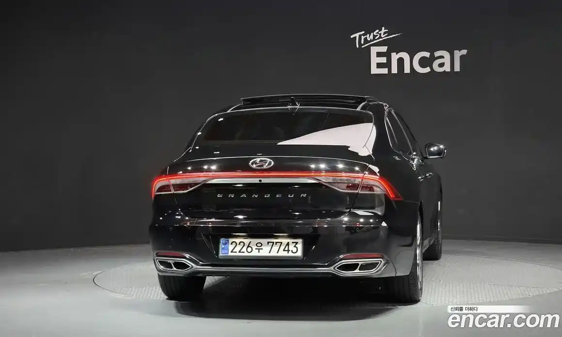 Hyundai Grandeur 2022 2.4 автомат (гидро), фото 4