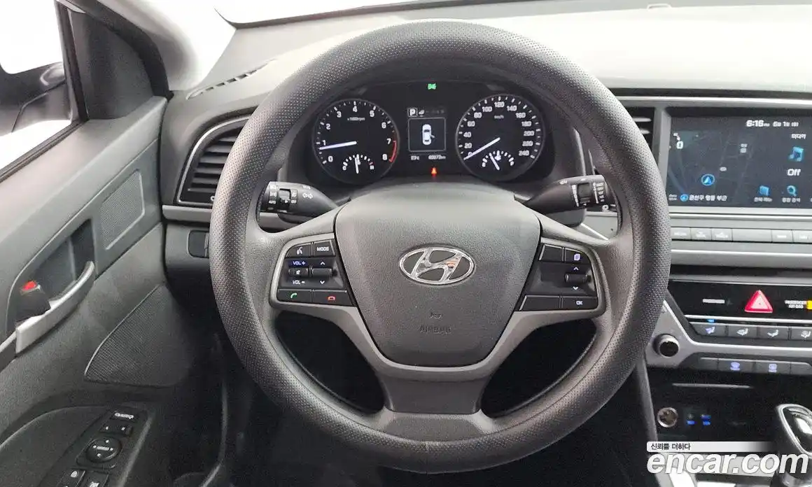 Hyundai Avante 2018 1.6 автомат (гидро), фото 19