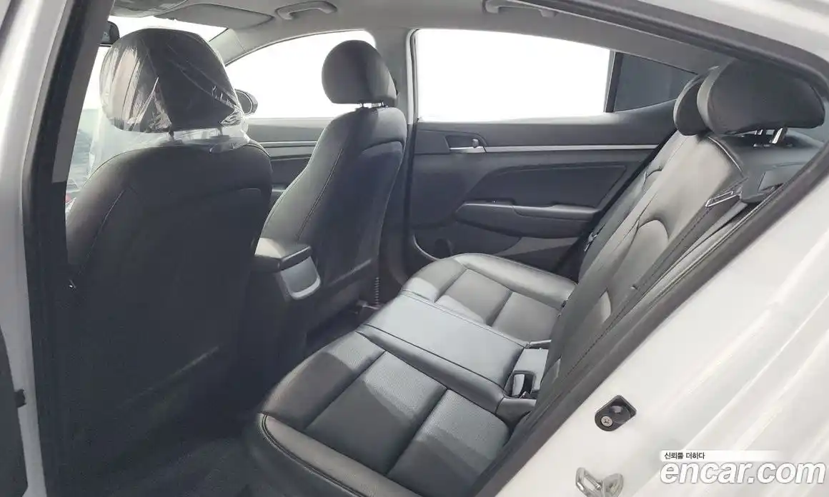 Hyundai Avante 2018 1.6 автомат (гидро), фото 24