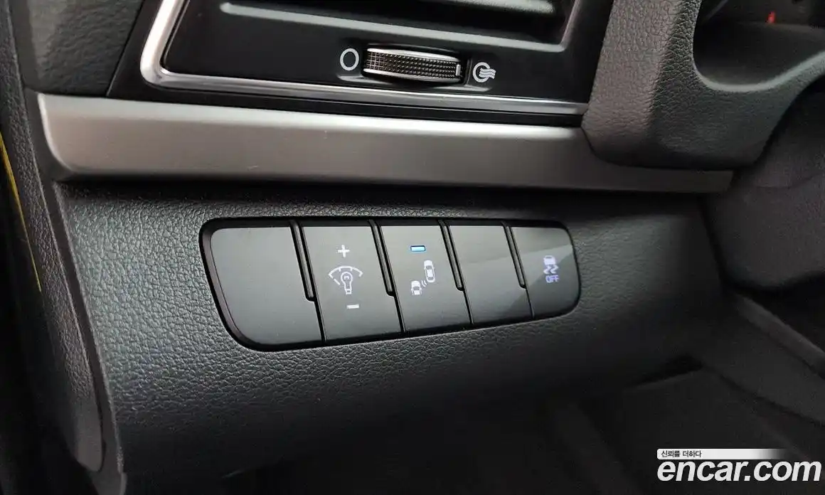 Hyundai Avante 2018 1.6 автомат (гидро), фото 26