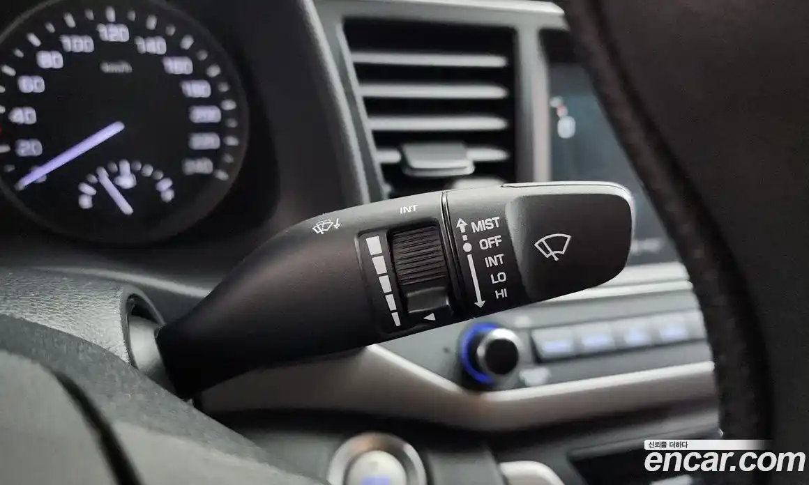 Hyundai Avante 2018 1.6 автомат (гидро), фото 27