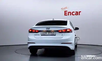Hyundai Avante 2018 1.6 автомат (гидро), миниатюра 3