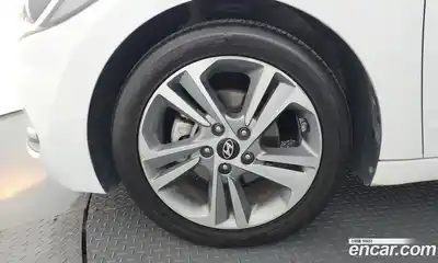 Hyundai Avante 2018 1.6 автомат (гидро), миниатюра 4