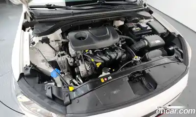 Hyundai Avante 2018 1.6 автомат (гидро), миниатюра 5