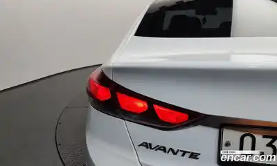 Hyundai Avante 2018 1.6 автомат (гидро), миниатюра 8