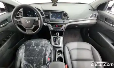 Hyundai Avante 2018 1.6 автомат (гидро), миниатюра 9