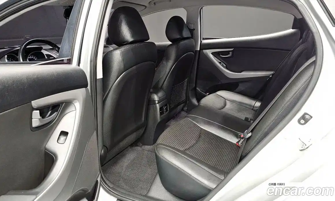 Hyundai Avante 2013 1.6 автомат (гидро), фото 11