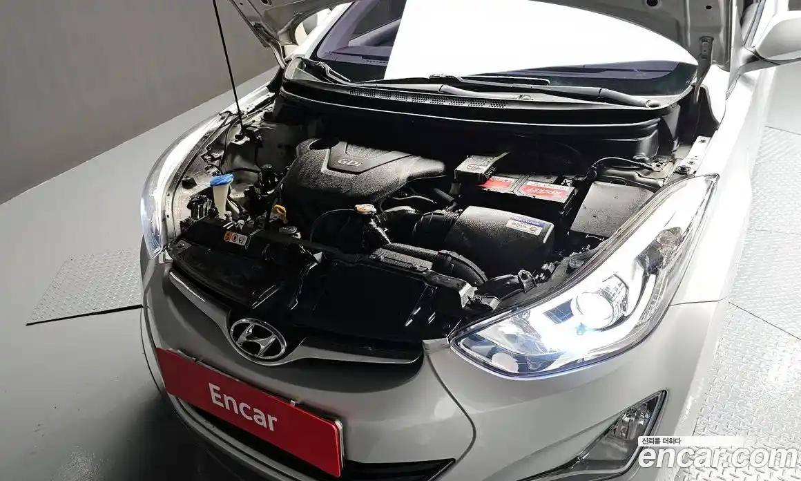 Hyundai Avante 2013 1.6 автомат (гидро), фото 6