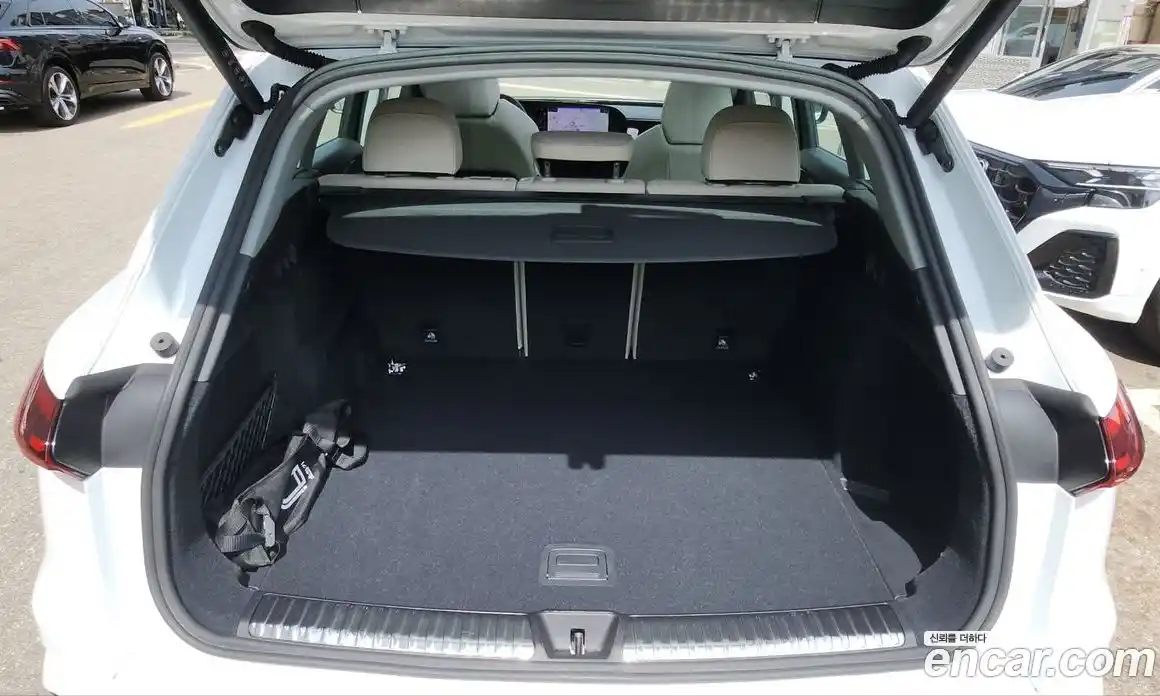 Audi Q5 2025 2.0 автомат (гидро), фото 18
