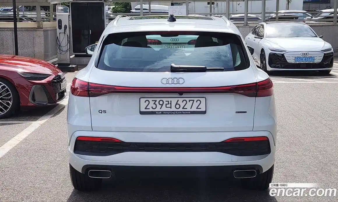 Audi Q5 2025 2.0 автомат (гидро), фото 4