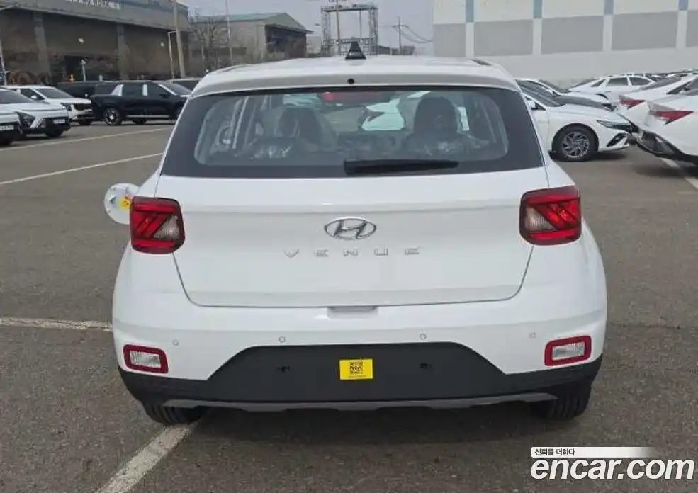 Hyundai Venue 2026 1.6 автомат (гидро), фото 3