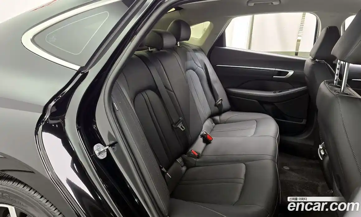 Hyundai Sonata 2024 2.0 автомат (гидро), фото 17