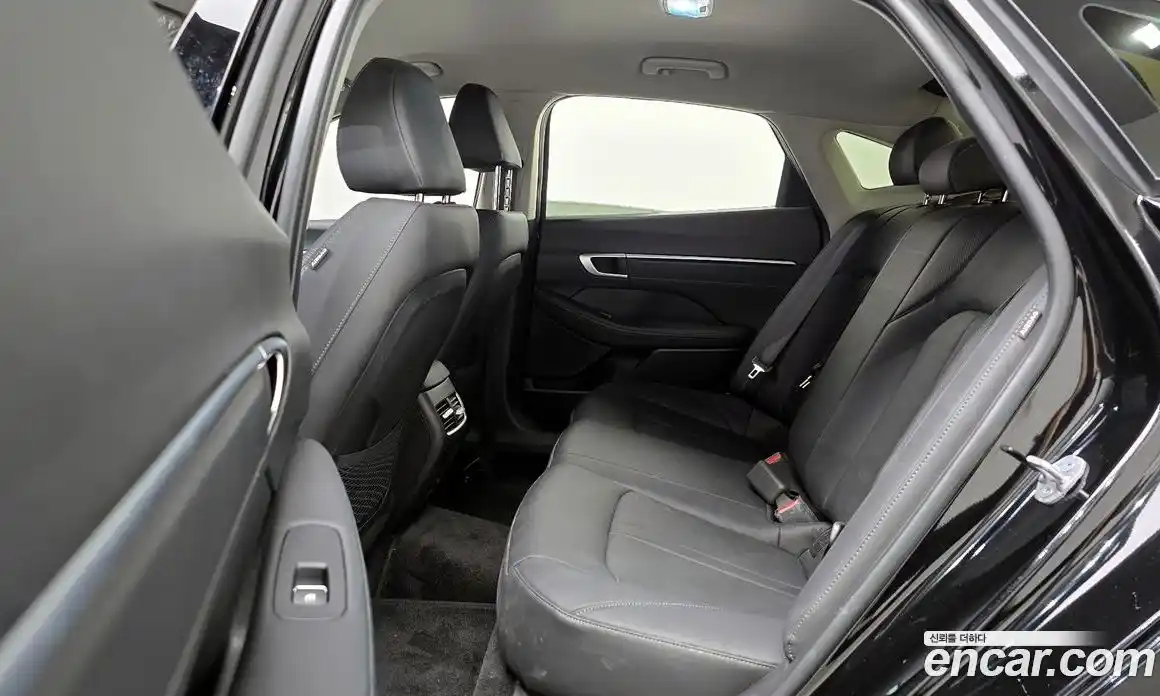 Hyundai Sonata 2024 2.0 автомат (гидро), фото 18