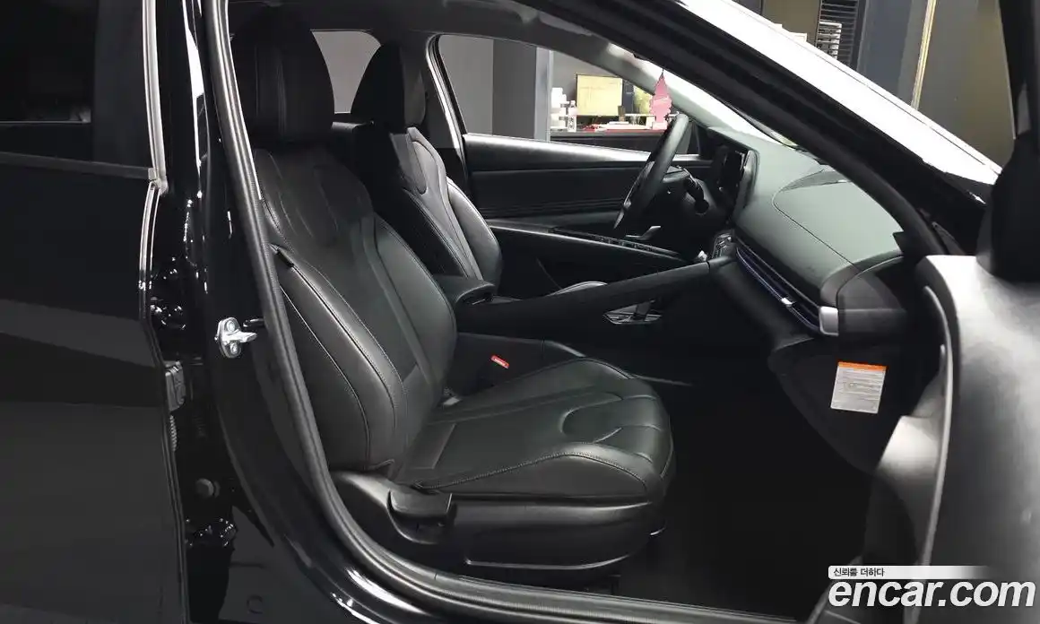 Hyundai Avante 2025 1.6 автомат (гидро), фото 17
