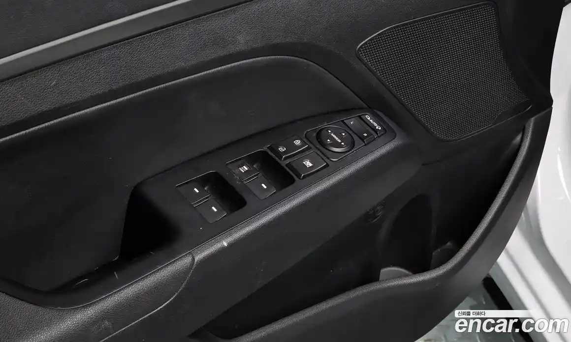Hyundai Avante 2018 1.6 автомат (гидро), фото 16