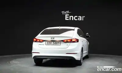 Hyundai Avante 2018 1.6 автомат (гидро), миниатюра 4