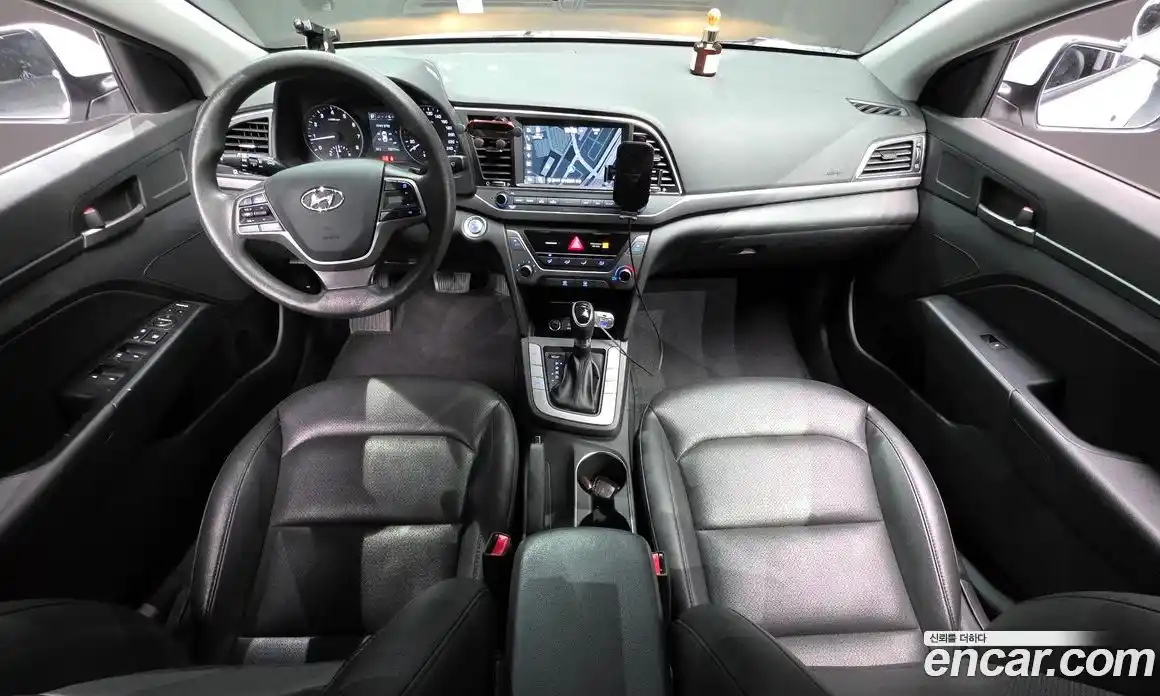 Hyundai Avante 2018 1.6 автомат (гидро), фото 7