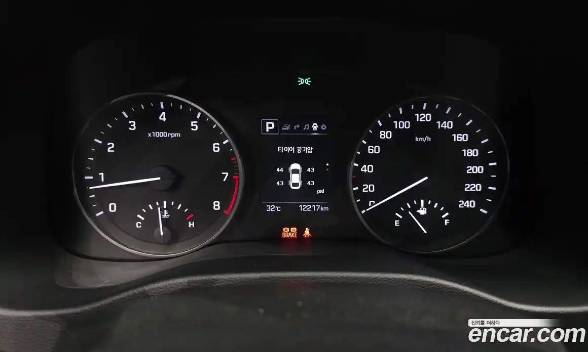Hyundai Avante 2018 1.6 автомат (гидро), фото 8