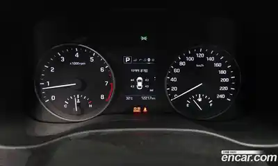 Hyundai Avante 2018 1.6 автомат (гидро), миниатюра 8