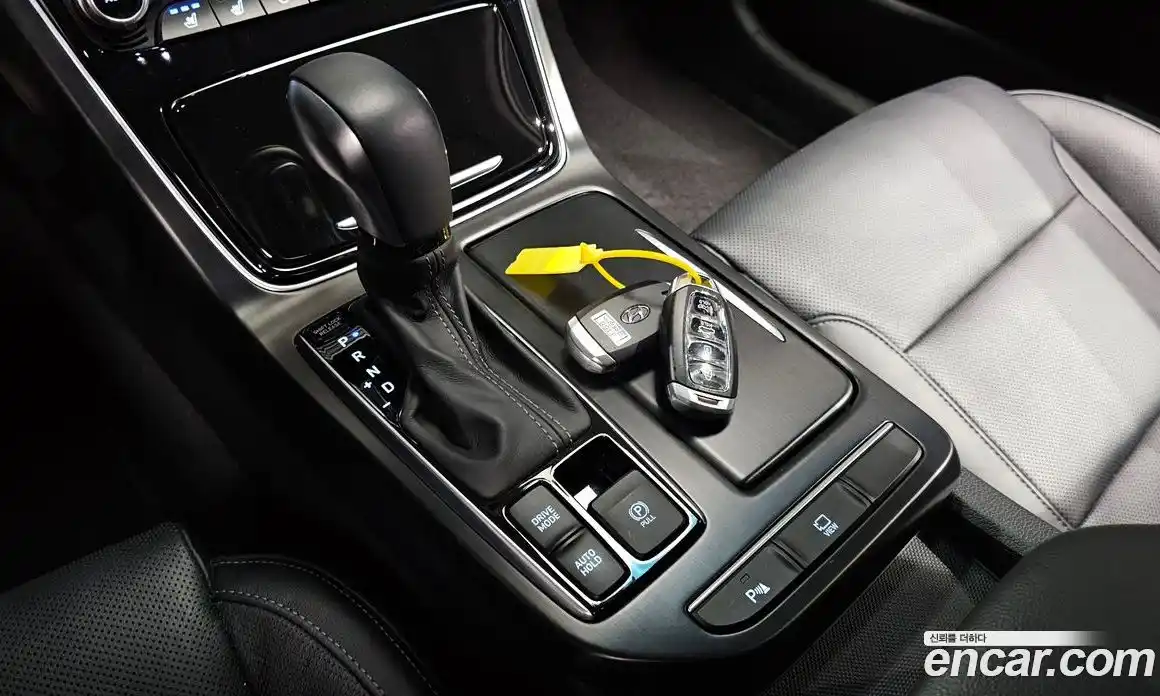 Hyundai Grandeur 2018 2.4 автомат (гидро), фото 12