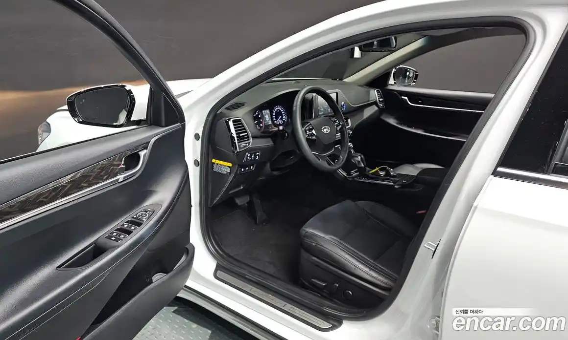 Hyundai Grandeur 2018 2.4 автомат (гидро), фото 13